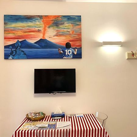 Casa Giulia, Nuovo Appartamento In Centro! 나폴리 외부 사진