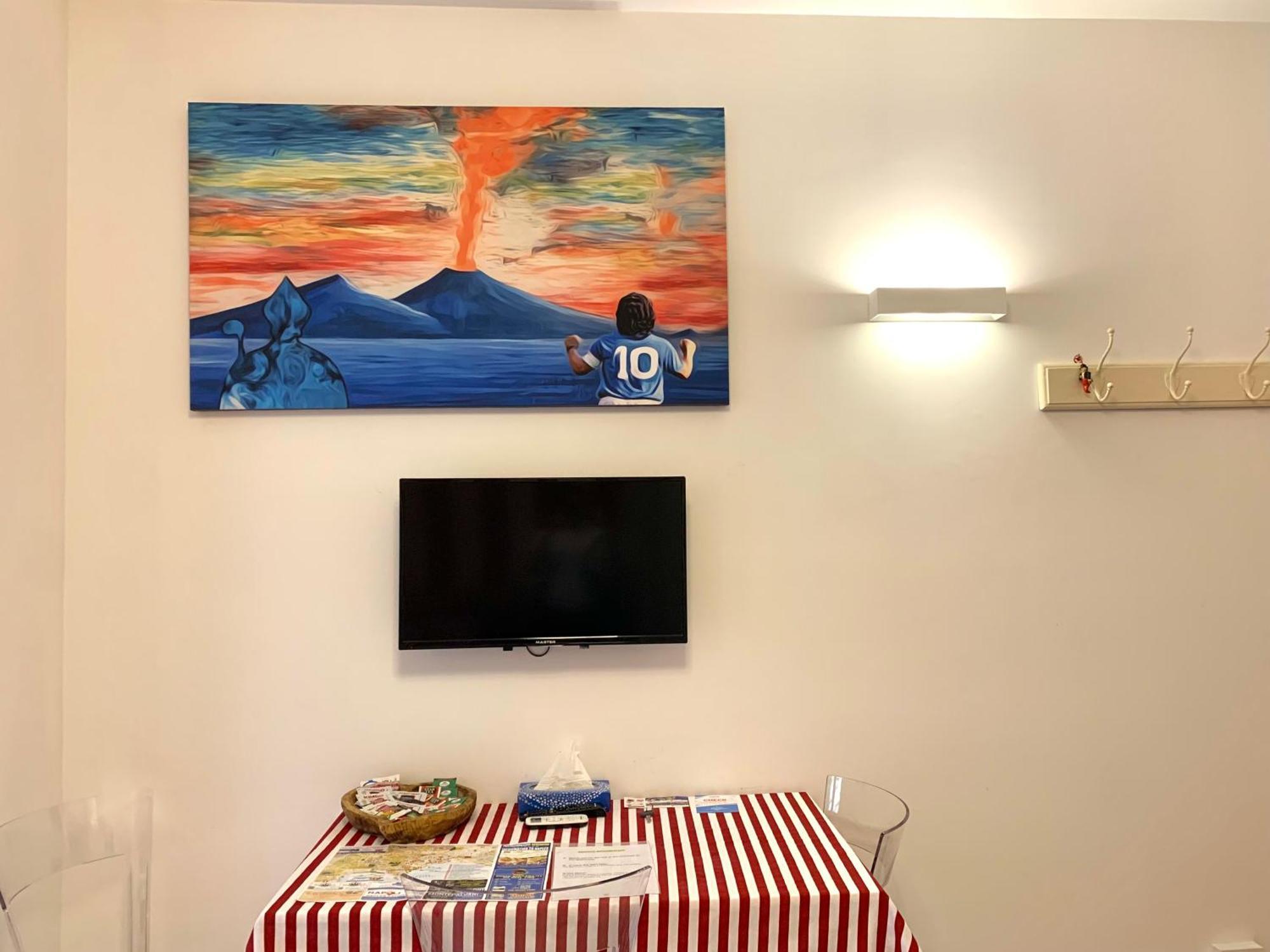 Casa Giulia, Nuovo Appartamento In Centro! 나폴리 외부 사진