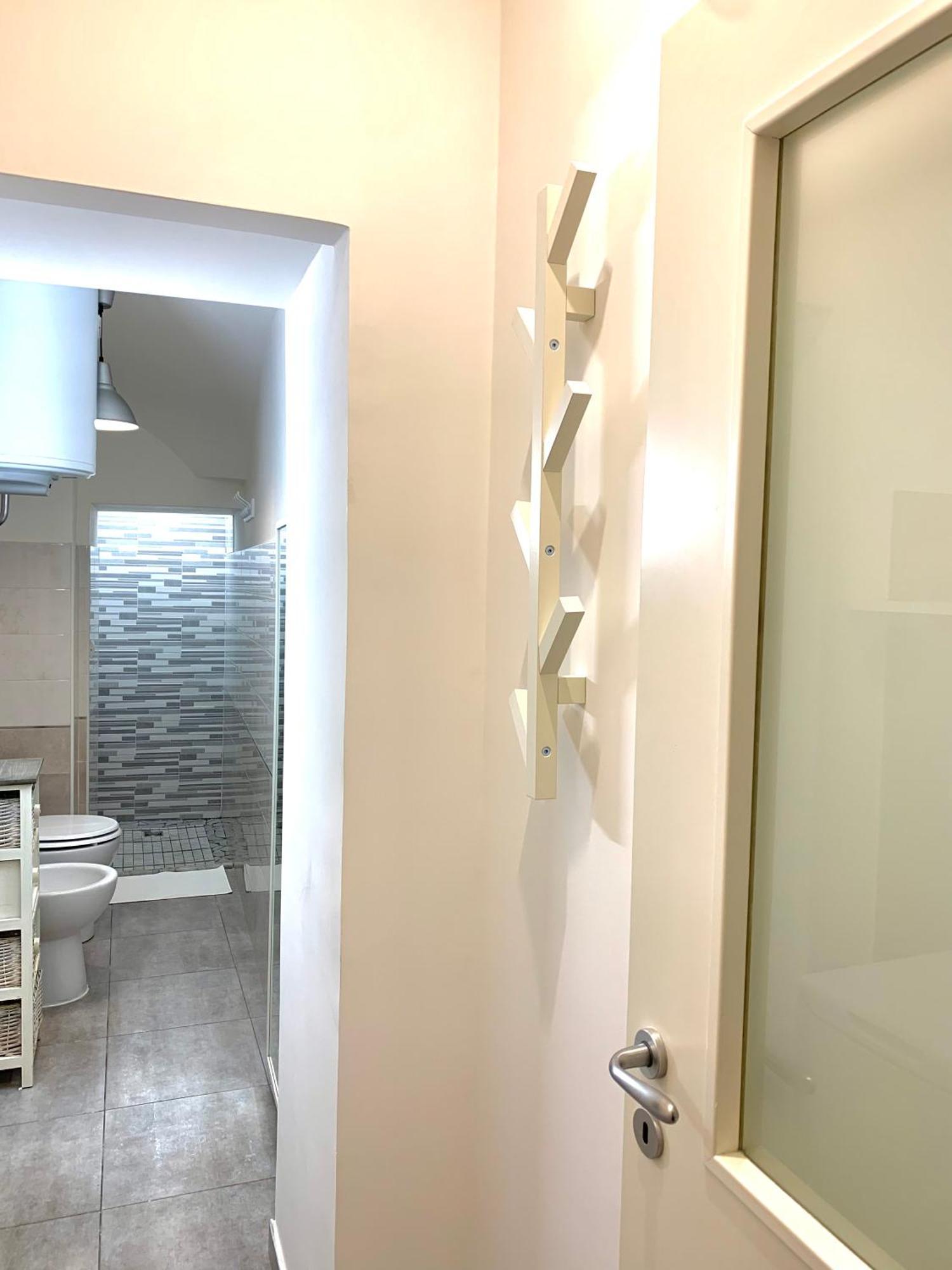 Casa Giulia, Nuovo Appartamento In Centro! 나폴리 외부 사진